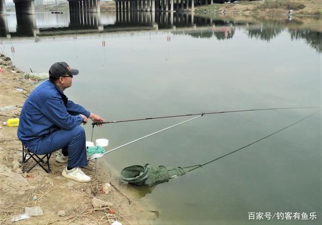 冬季野钓是钓灵还是钓钝？钓鱼时，饵料是触底好还是躺底好？